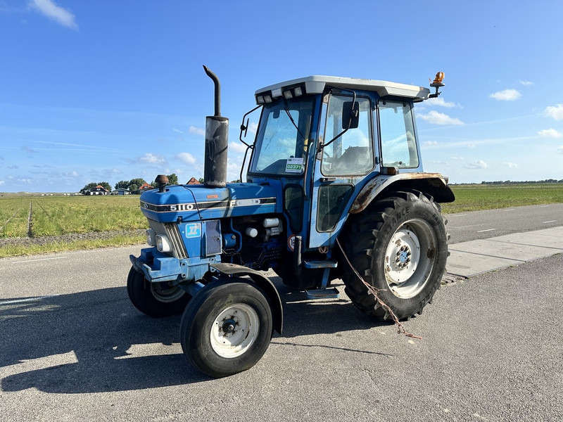Ford 5110 - Tracteur agricole: photos 1 Ford 5110 - Tracteur agricole: photos 1