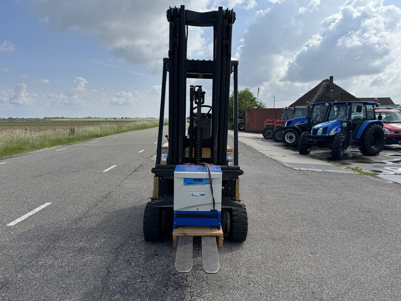 Hyster E2.50XL - Chariot élévateur électrique: photos 2 Hyster E2.50XL - Chariot élévateur électrique: photos 2