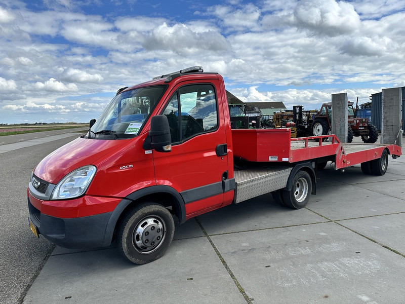 Iveco Daily 40C18 - Fourgon utilitaire: photos 1 Iveco Daily 40C18 - Fourgon utilitaire: photos 1