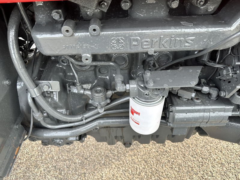 Massey Ferguson 375 - Tracteur agricole: photos 5 Massey Ferguson 375 - Tracteur agricole: photos 5