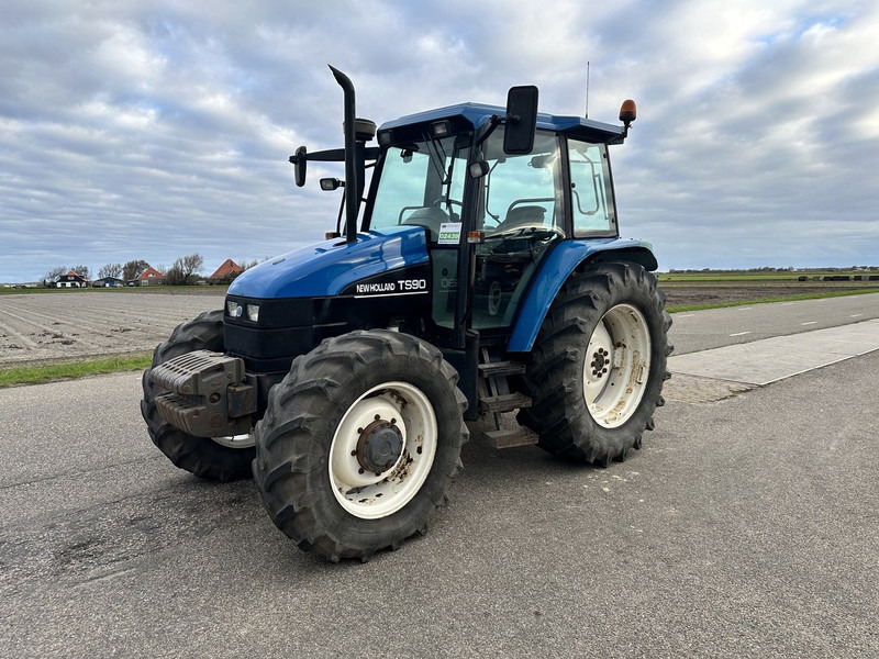 New Holland TS90 - Tracteur agricole: photos 1 New Holland TS90 - Tracteur agricole: photos 1