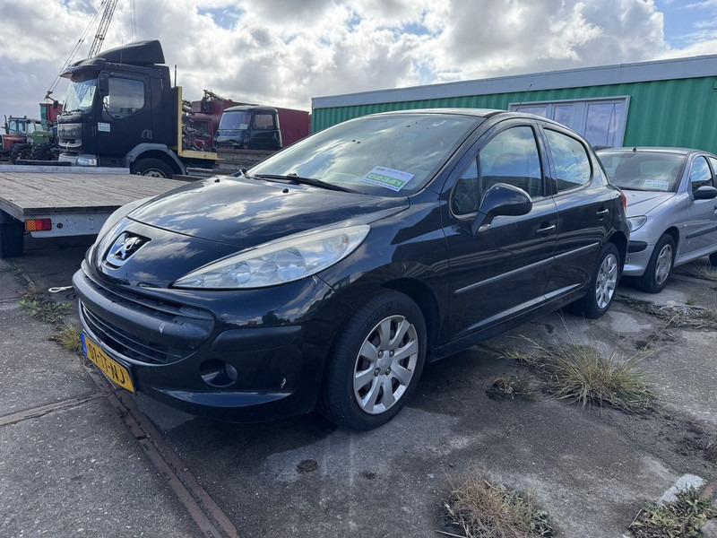 Peugeot 207 - Voiture: photos 1 Peugeot 207 - Voiture: photos 1
