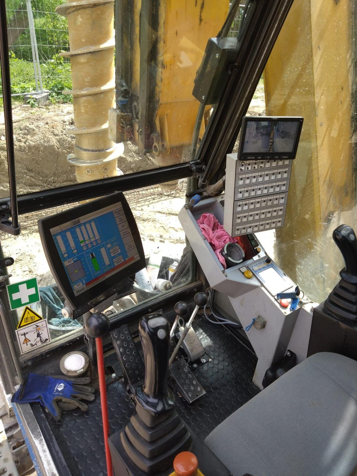 Bauer BG 15H - Mât de battage: photos 5 Bauer BG 15H - Mât de battage: photos 5