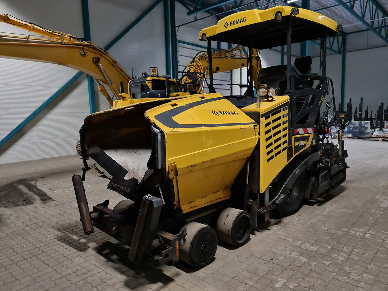 Bomag BF 300 P-2 - Finisseur: photos 2 Bomag BF 300 P-2 - Finisseur: photos 2