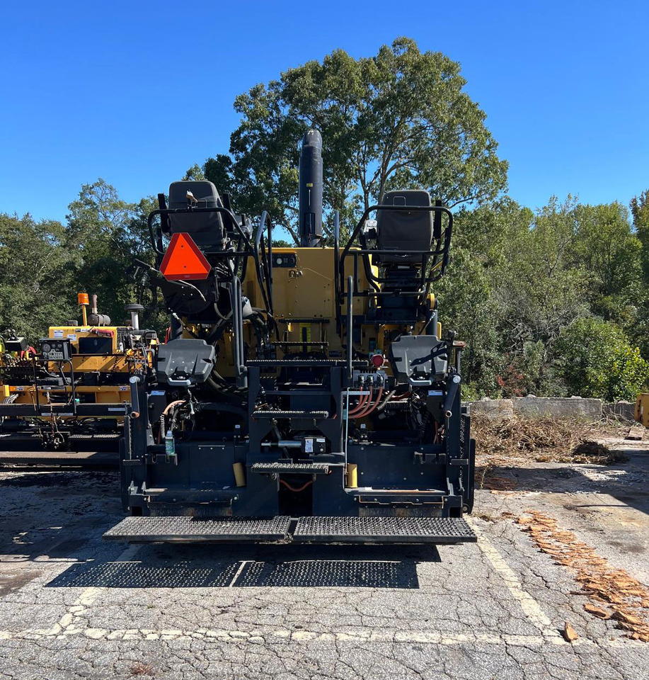 Caterpillar AP500F - Finisseur: photos 4 Caterpillar AP500F - Finisseur: photos 4
