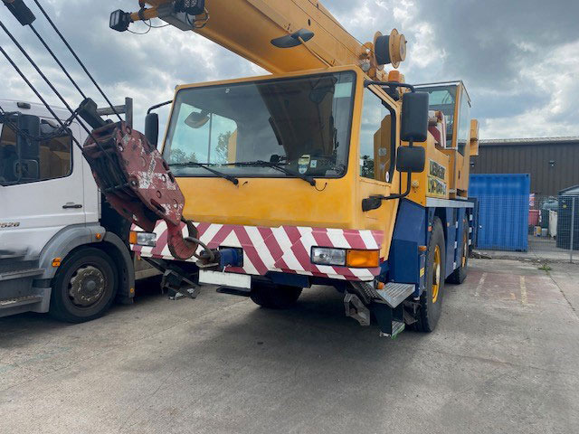 Liebherr LTM 1040-2.1 - Grue mobile: photos 1 Liebherr LTM 1040-2.1 - Grue mobile: photos 1