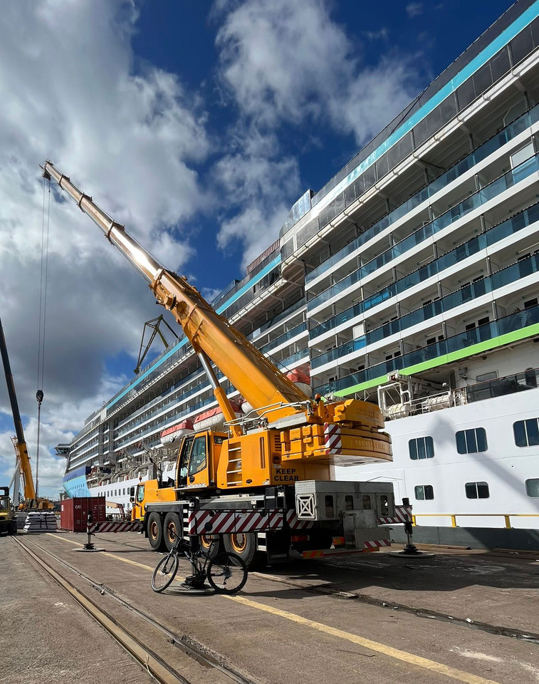 Liebherr LTM 1100-4.2 - Grue mobile: photos 3 Liebherr LTM 1100-4.2 - Grue mobile: photos 3