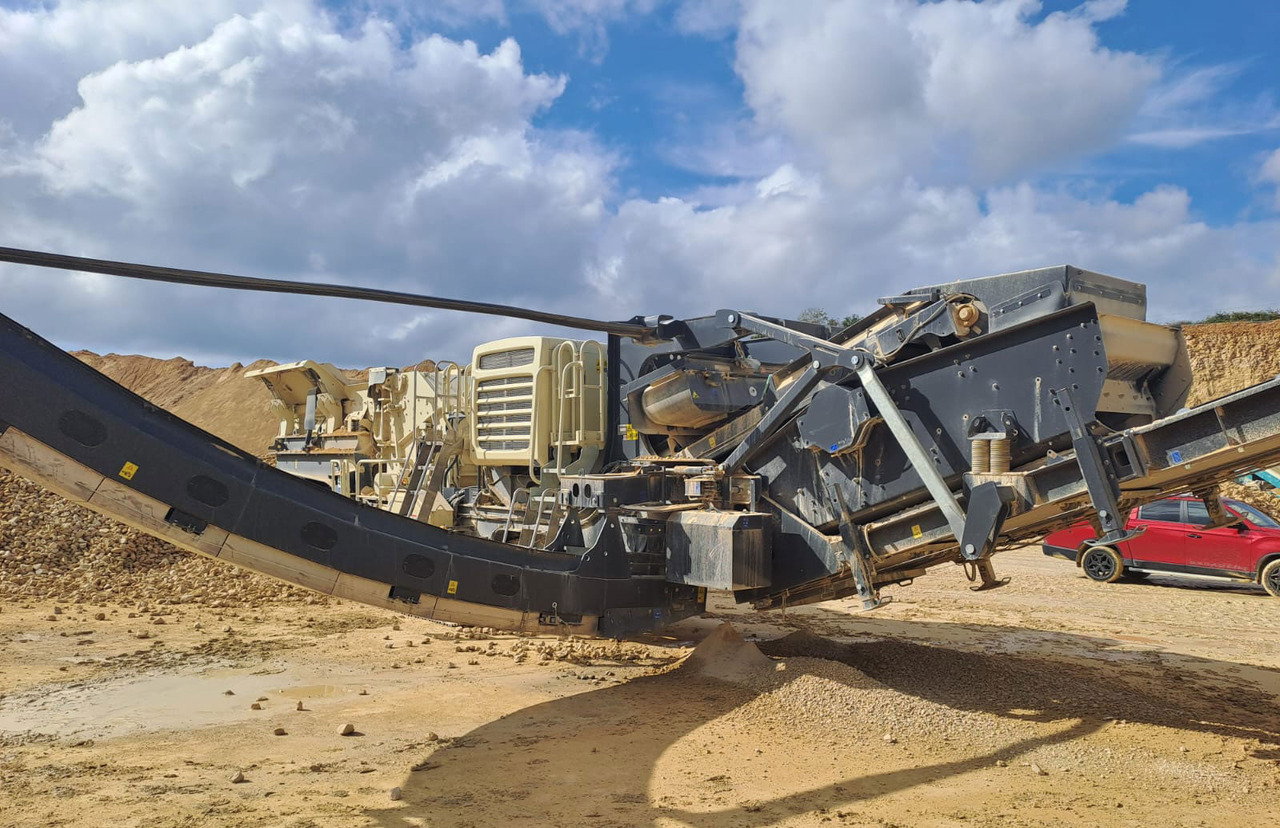 Metso LT1213S - Concasseur à percussion: photos 1 Metso LT1213S - Concasseur à percussion: photos 1