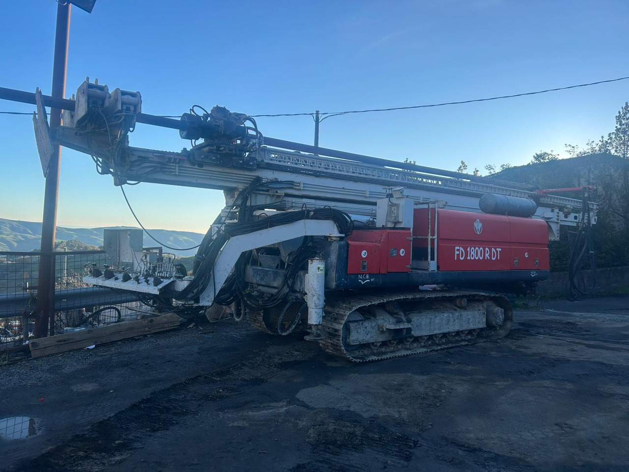 NCB FD 1800 RD-T - Mât de battage: photos 3 NCB FD 1800 RD-T - Mât de battage: photos 3