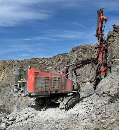 Sandvik DX800 - Foreuse: photos 1 Sandvik DX800 - Foreuse: photos 1
