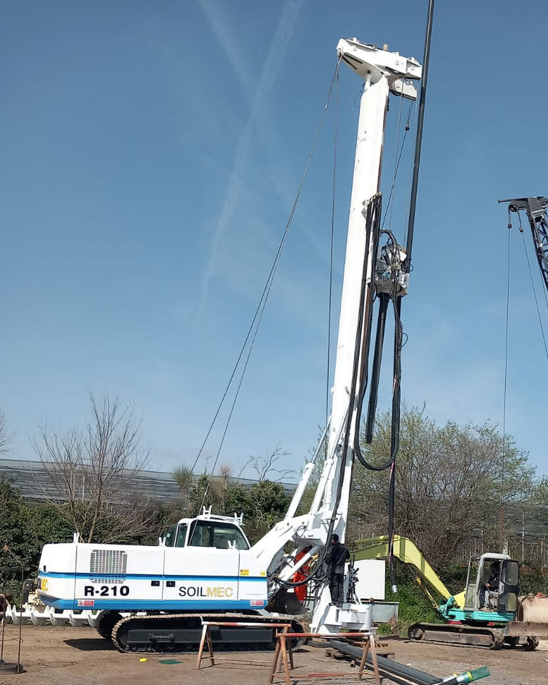 Soilmec R-210 - Mât de battage: photos 1 Soilmec R-210 - Mât de battage: photos 1