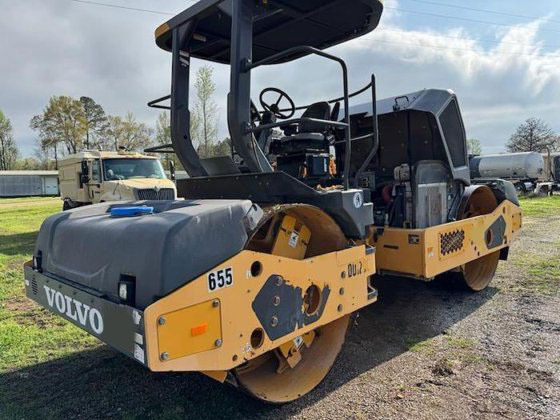 Volvo DD120C - Compacteur: photos 1 Volvo DD120C - Compacteur: photos 1