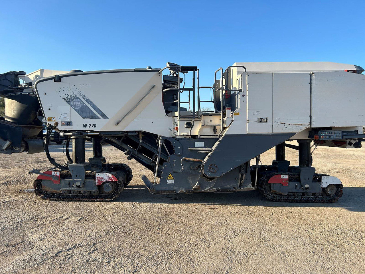 Wirtgen W 220 - Fraiseuse à froid: photos 4 Wirtgen W 220 - Fraiseuse à froid: photos 4