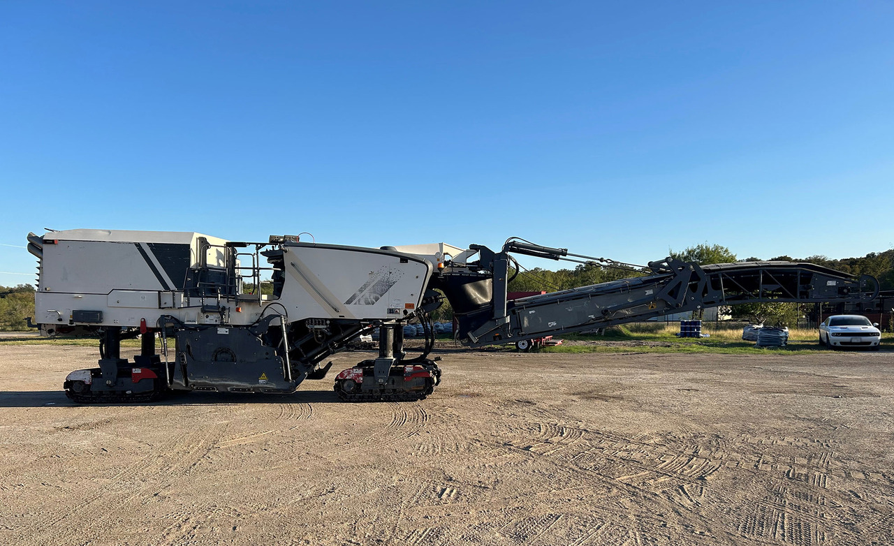 Wirtgen W 220 - Fraiseuse à froid: photos 2 Wirtgen W 220 - Fraiseuse à froid: photos 2