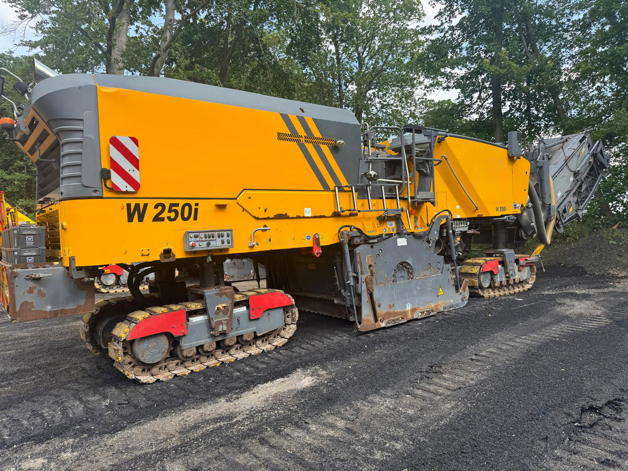 Wirtgen W 250 I - Fraiseuse à froid: photos 1 Wirtgen W 250 I - Fraiseuse à froid: photos 1