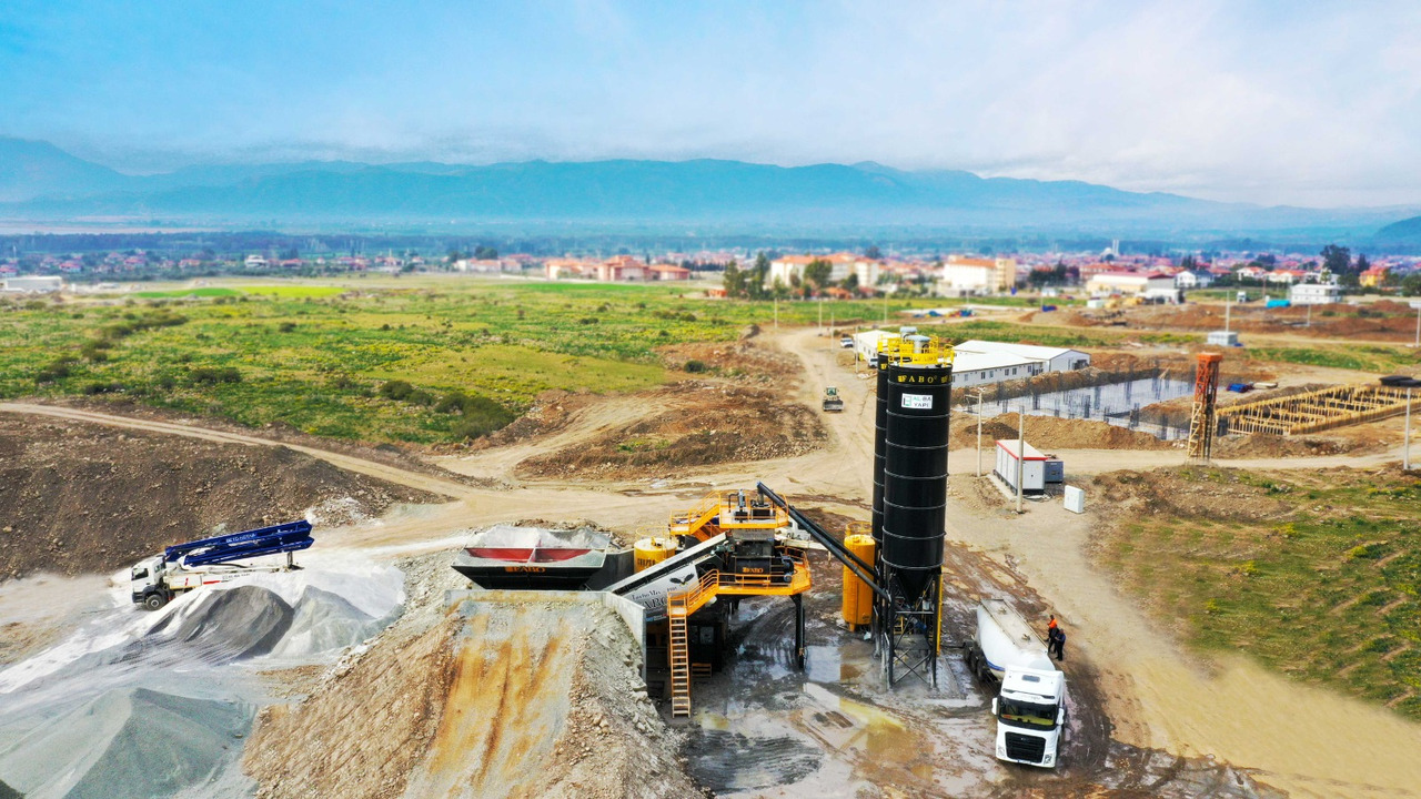 FABO mobile concrete batching plant - Centrale à béton: photos 3 FABO mobile concrete batching plant - Centrale à béton: photos 3