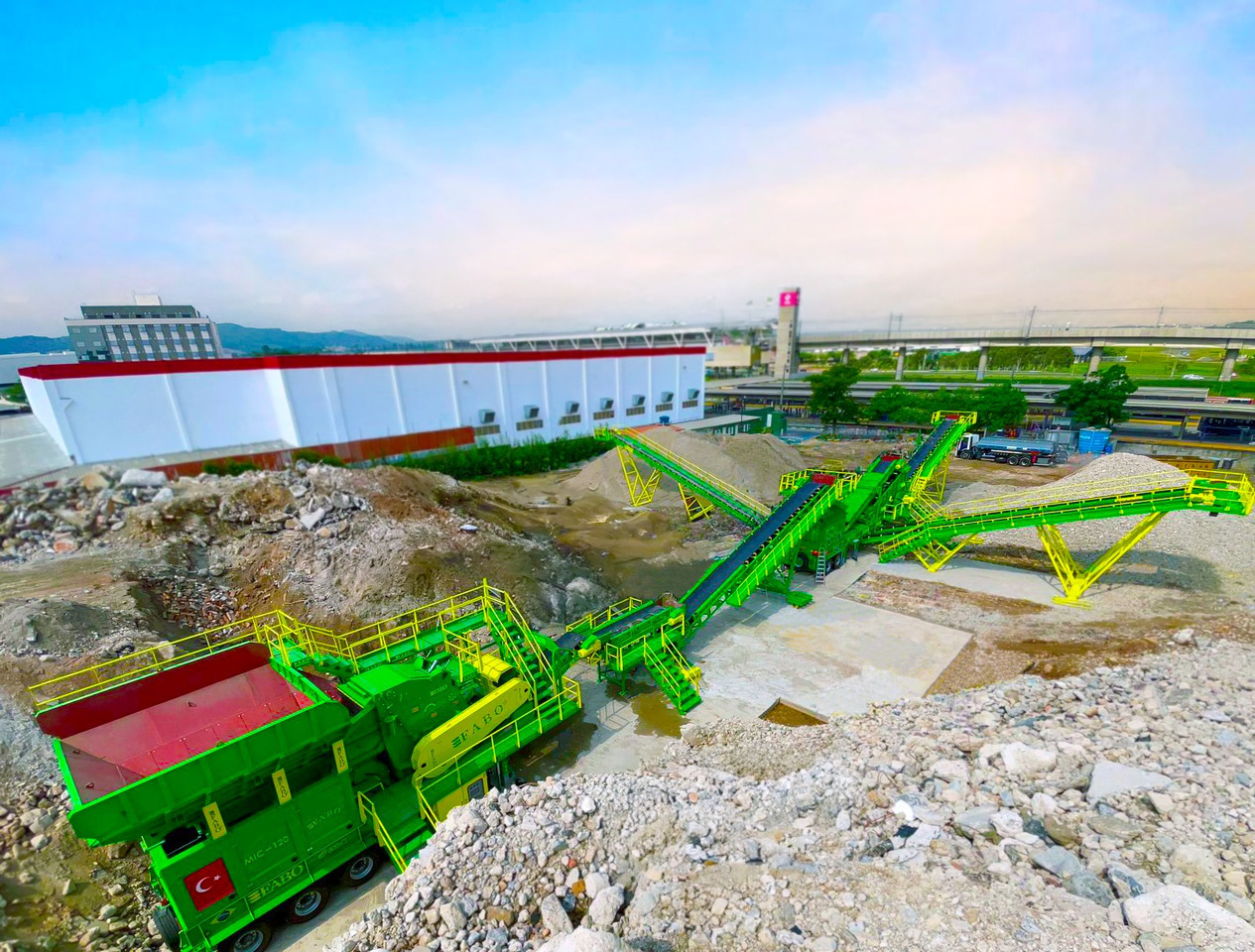 FABO mobile impact crusher - Concasseur à percussion: photos 1 FABO mobile impact crusher - Concasseur à percussion: photos 1