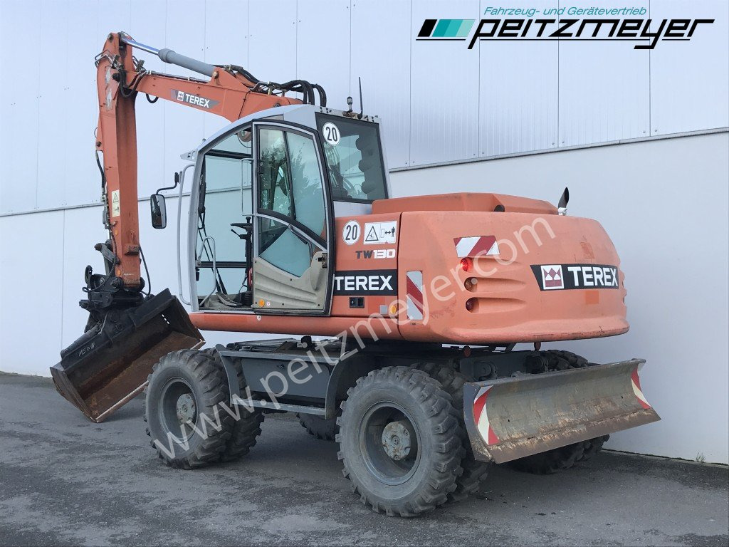Atlas-Terex Mobilbagger TW 130 MS 10 + Schwenklöffel - Pelle sur pneus: photos 4 Atlas-Terex Mobilbagger TW 130 MS 10 + Schwenklöffel - Pelle sur pneus: photos 4