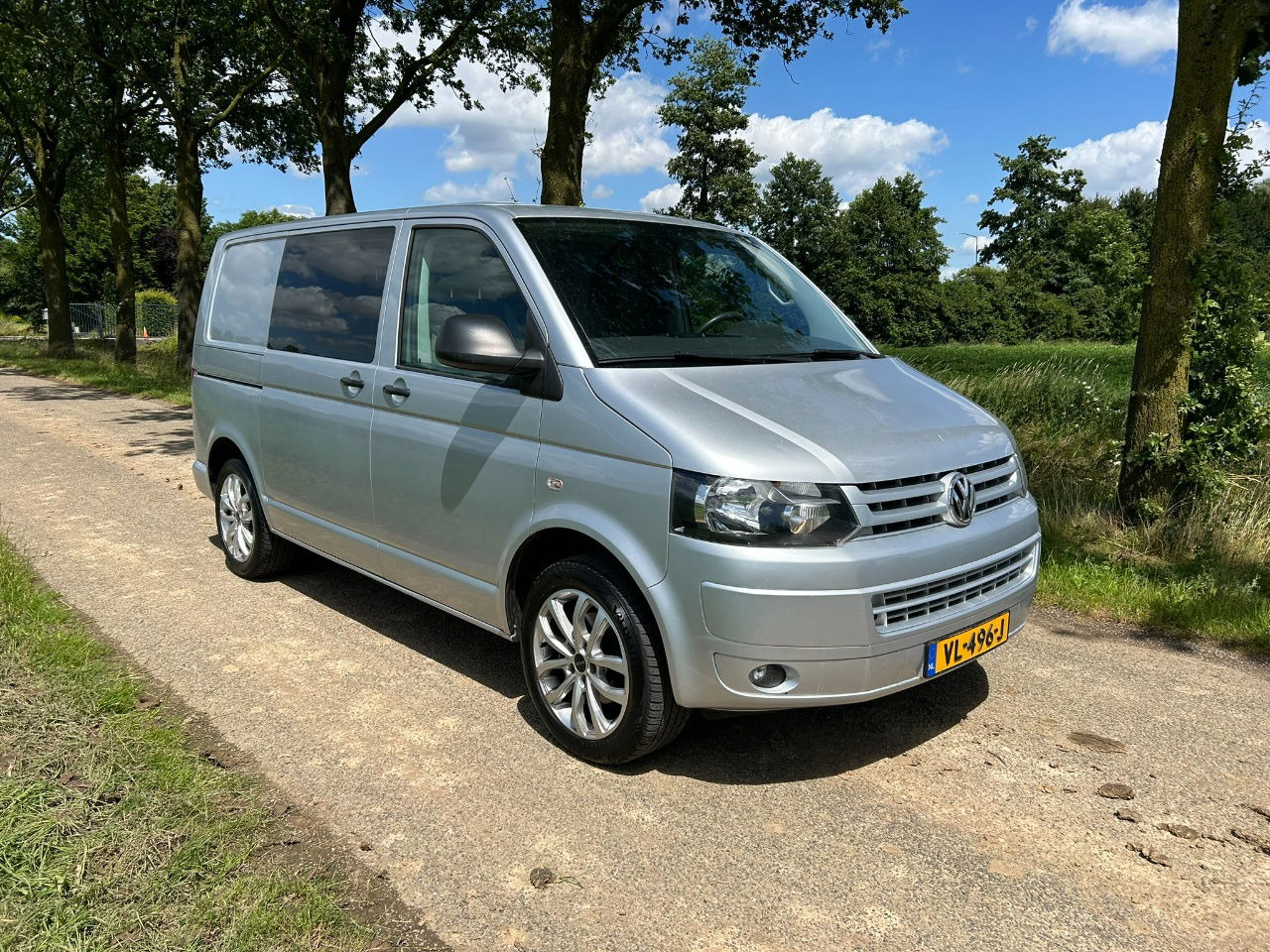 Volkswagen Transporter 2.0 TDI Bleumotion Technology L1 H1 114 PK apk 14-12-2024 Airco NL - Fourgonnette: photos 1 Volkswagen Transporter 2.0 TDI Bleumotion Technology L1 H1 114 PK apk 14-12-2024 Airco NL - Fourgonnette: photos 1