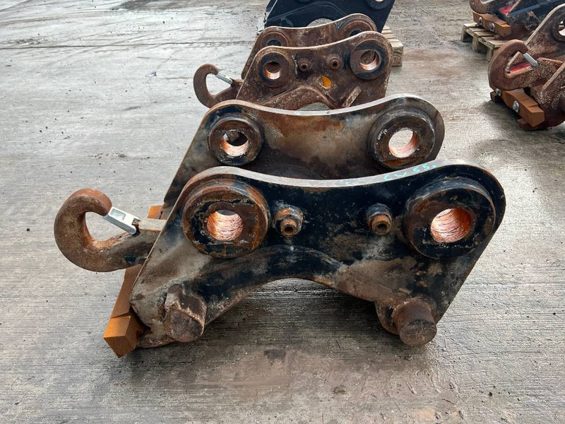 Cat CW55S - Attache rapide pour Engins de chantier: photos 4 Cat CW55S - Attache rapide pour Engins de chantier: photos 4