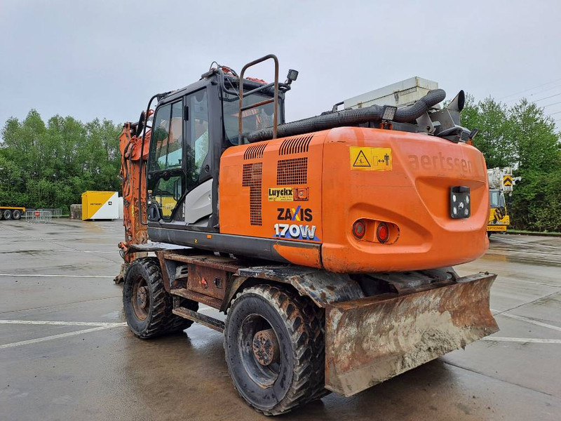 Hitachi ZX170W-6-2P - Pelle sur pneus: photos 2 Hitachi ZX170W-6-2P - Pelle sur pneus: photos 2