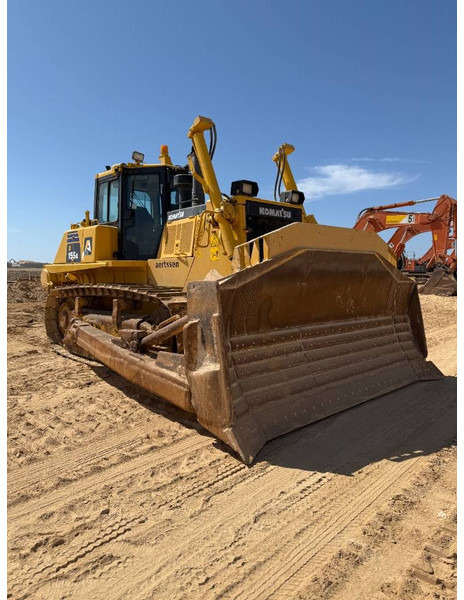 Komatsu D155A-6R (4 pieces available in Abu Dhabi) - Bulldozer: photos 5 Komatsu D155A-6R (4 pieces available in Abu Dhabi) - Bulldozer: photos 5