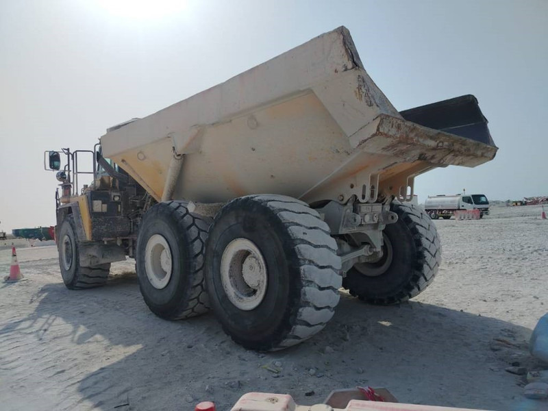 Tombereau articulé Komatsu HM400-3R (4 pieces available in Abu Dhabi): photos 7
