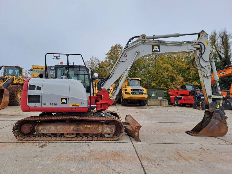 Takeuchi TB2150 - Pelle sur chenille: photos 5 Takeuchi TB2150 - Pelle sur chenille: photos 5