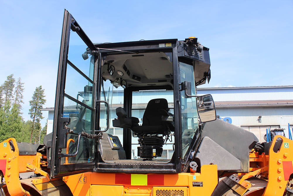Rouleau compresseur CATERPILLAR CD10: photos 11