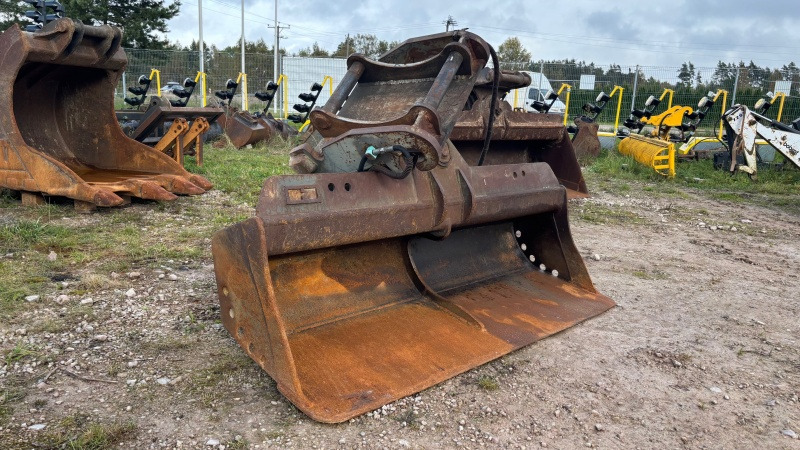 S60 CW30 1950mm - Godet pour pelle: photos 1 S60 CW30 1950mm - Godet pour pelle: photos 1