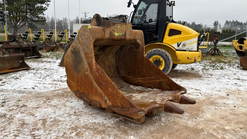 Volvo S80 1400mm - Godet pour pelle pour Pelle: photos 1 Volvo S80 1400mm - Godet pour pelle pour Pelle: photos 1