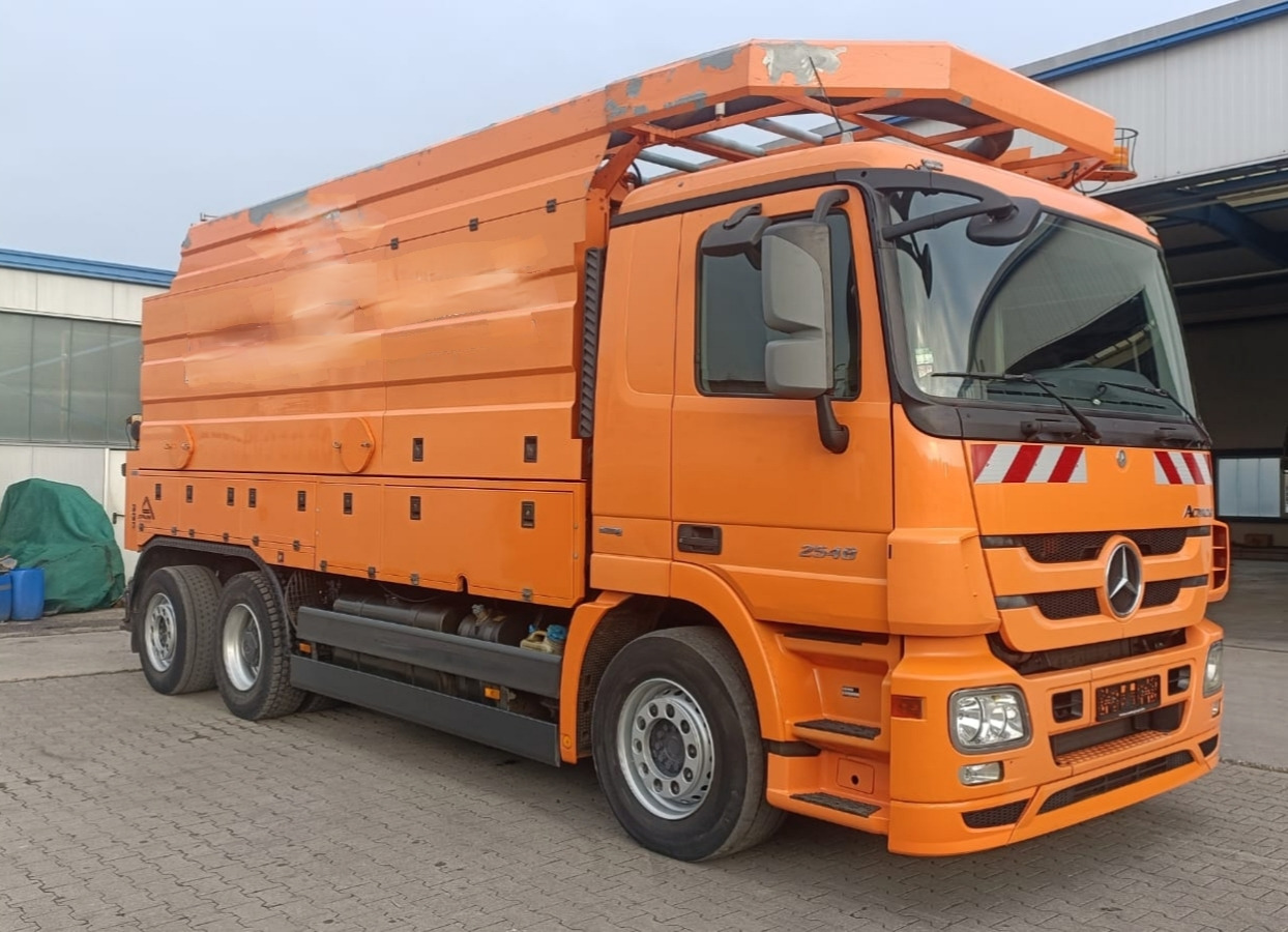 MERCEDES-BENZ ASSMANN RECYCLING - Camion hydrocureur: photos 2 MERCEDES-BENZ ASSMANN RECYCLING - Camion hydrocureur: photos 2