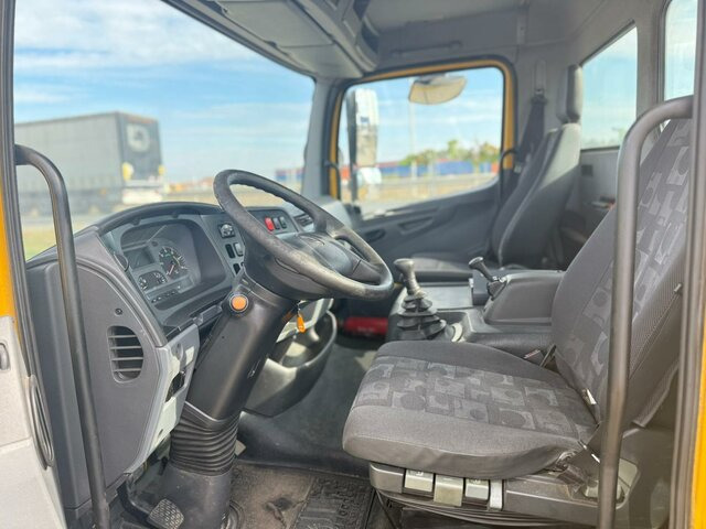 MERCEDES-BENZ Atego 1022 L Pritsche / Klima / Tachograph... - Remorqueuse: photos 5 MERCEDES-BENZ Atego 1022 L Pritsche / Klima / Tachograph... - Remorqueuse: photos 5