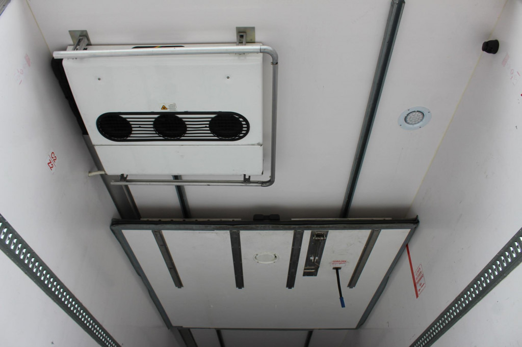 Lamberet TK SLXi Spectrum 2,65h Bi-Multi-Temp. TW LBW - Semi-remorque frigorifique: photos 2 Lamberet TK SLXi Spectrum 2,65h Bi-Multi-Temp. TW LBW - Semi-remorque frigorifique: photos 2