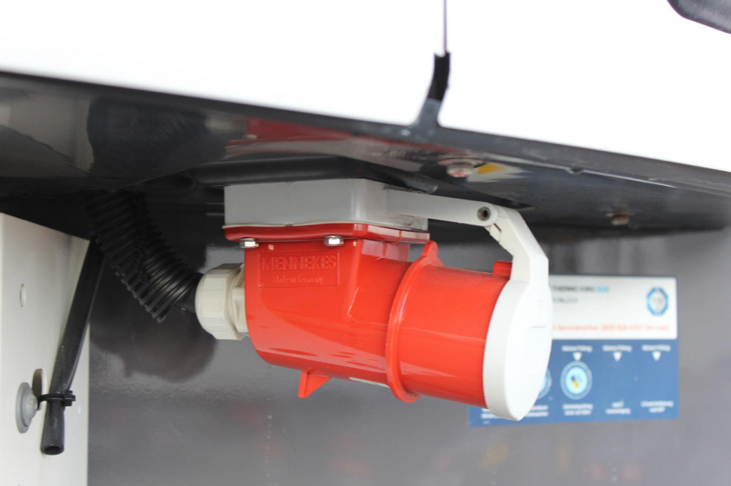 SCHMITZ TK SLXi 300 Rolltor Strom Aluboden RENT MIETE - Semi-remorque frigorifique: photos 5 SCHMITZ TK SLXi 300 Rolltor Strom Aluboden RENT MIETE - Semi-remorque frigorifique: photos 5