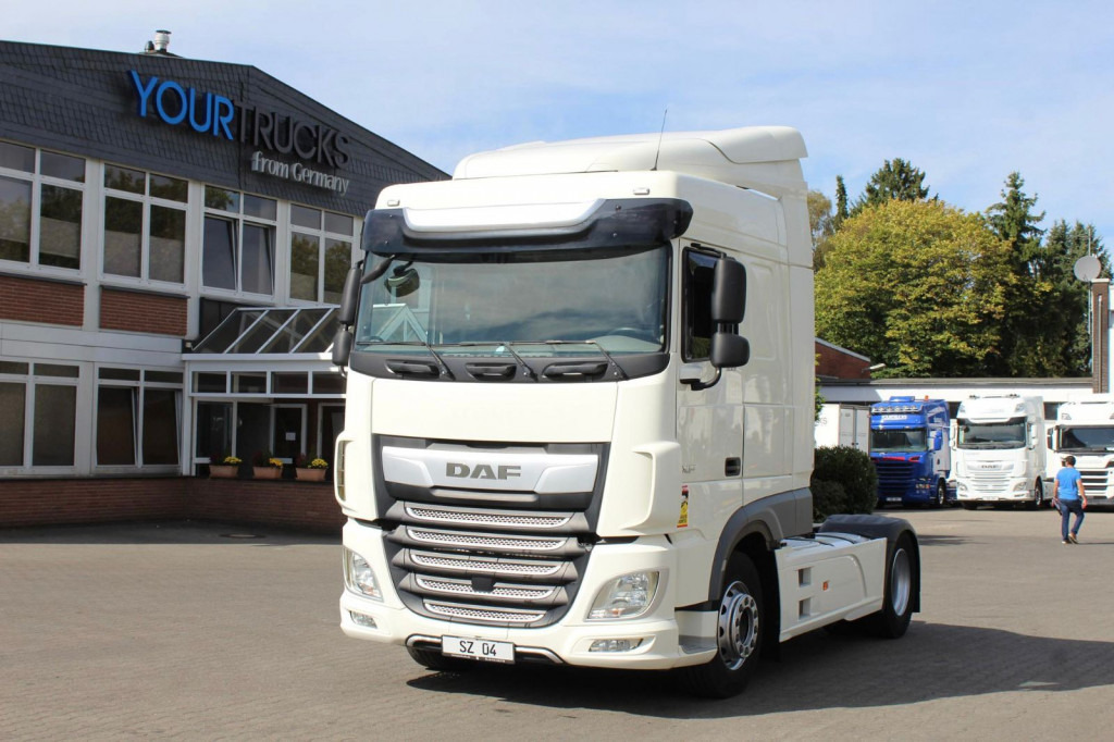 Daf XF 530 SC Retarder Standklima Kühlbox 2 liegen - Tracteur routier: photos 1 Daf XF 530 SC Retarder Standklima Kühlbox 2 liegen - Tracteur routier: photos 1