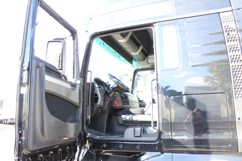 MAN TGX 18.440 XXL Retarder Standheizung 2 Alutank - Tracteur routier: photos 4 MAN TGX 18.440 XXL Retarder Standheizung 2 Alutank - Tracteur routier: photos 4