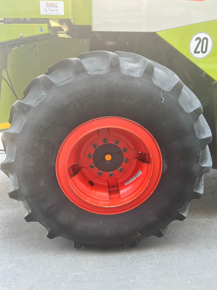 CLAAS Lexion verstärkte Felgen mit 650/75 R32 - Moissonneuse-batteuse: photos 5 CLAAS Lexion verstärkte Felgen mit 650/75 R32 - Moissonneuse-batteuse: photos 5