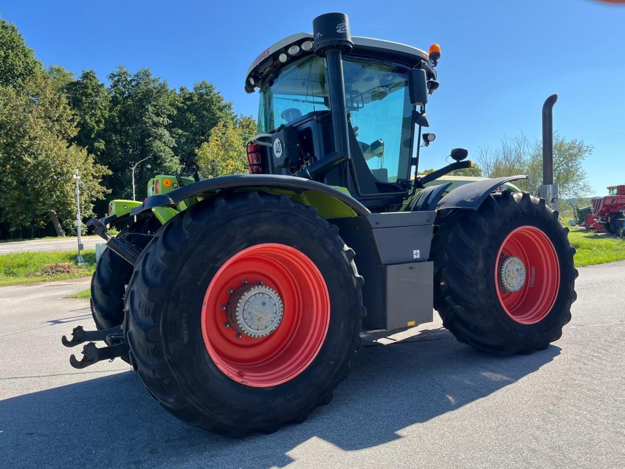 CLAAS Xerion 3800 Trac PTO GPS S3 FKH Erstbesitz - Tracteur agricole: photos 3 CLAAS Xerion 3800 Trac PTO GPS S3 FKH Erstbesitz - Tracteur agricole: photos 3
