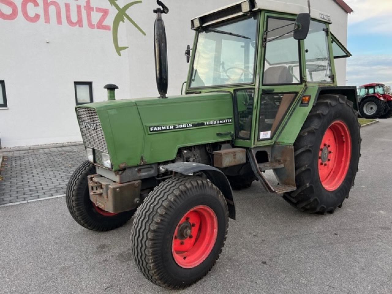 Fendt Farmer 306 LS, ca. 9516 Bh, Baujahr 1982 - Tracteur agricole: photos 1 Fendt Farmer 306 LS, ca. 9516 Bh, Baujahr 1982 - Tracteur agricole: photos 1