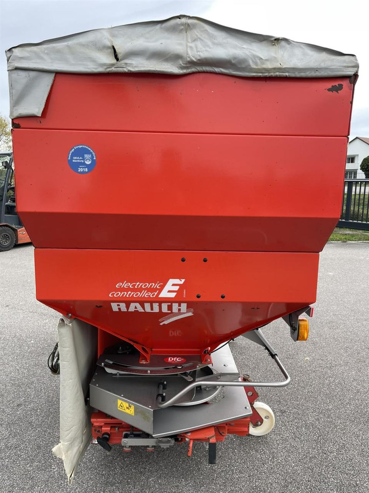 Rauch Axera Düngerstreuer H EMC 1102 Quantron P - Distributeur d'engrais: photos 4 Rauch Axera Düngerstreuer H EMC 1102 Quantron P - Distributeur d'engrais: photos 4