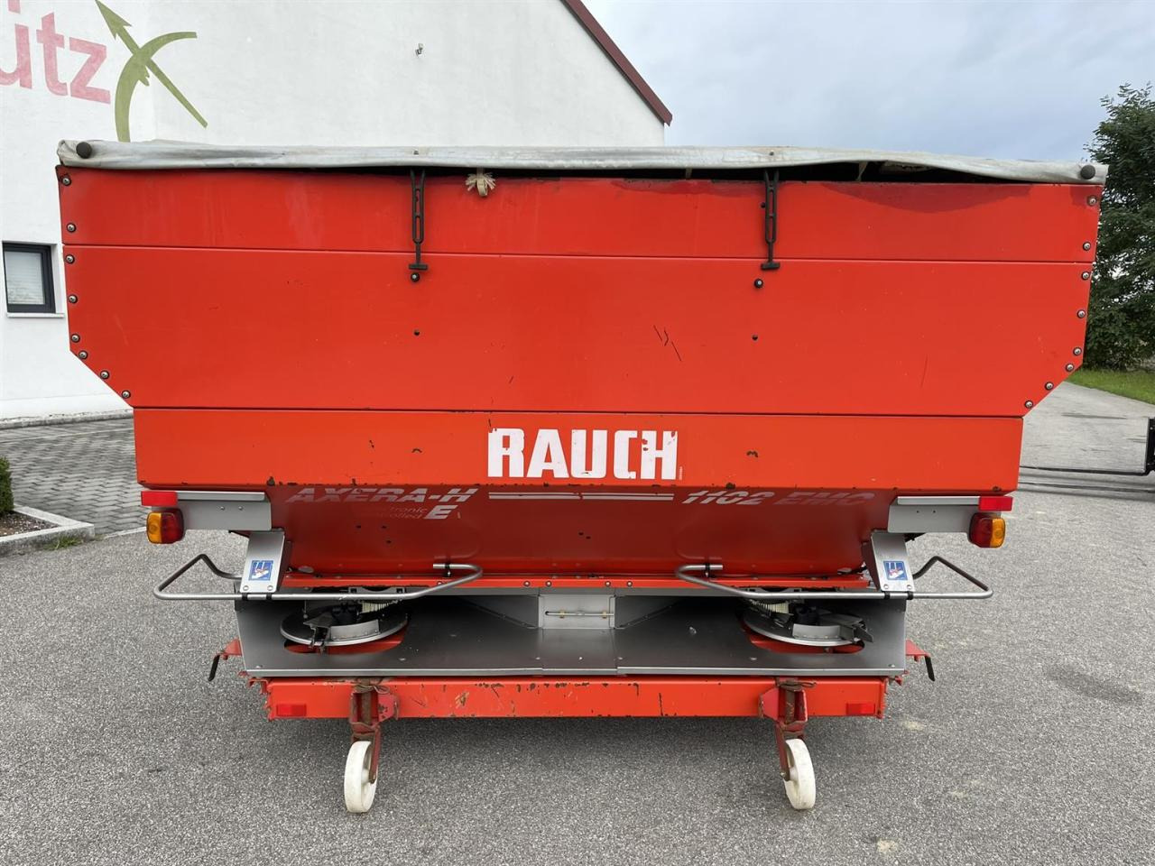 Rauch Axera Düngerstreuer H EMC 1102 Quantron P - Distributeur d'engrais: photos 2 Rauch Axera Düngerstreuer H EMC 1102 Quantron P - Distributeur d'engrais: photos 2