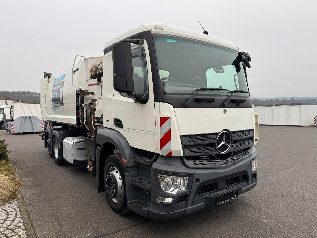 Benne à ordures ménagères Mercedes-Benz Antos 2533 6x2 Seitenlader Euro 6 Mercedes-Benz Antos 2533 6x2 Seitenlader Euro 6: photos 11