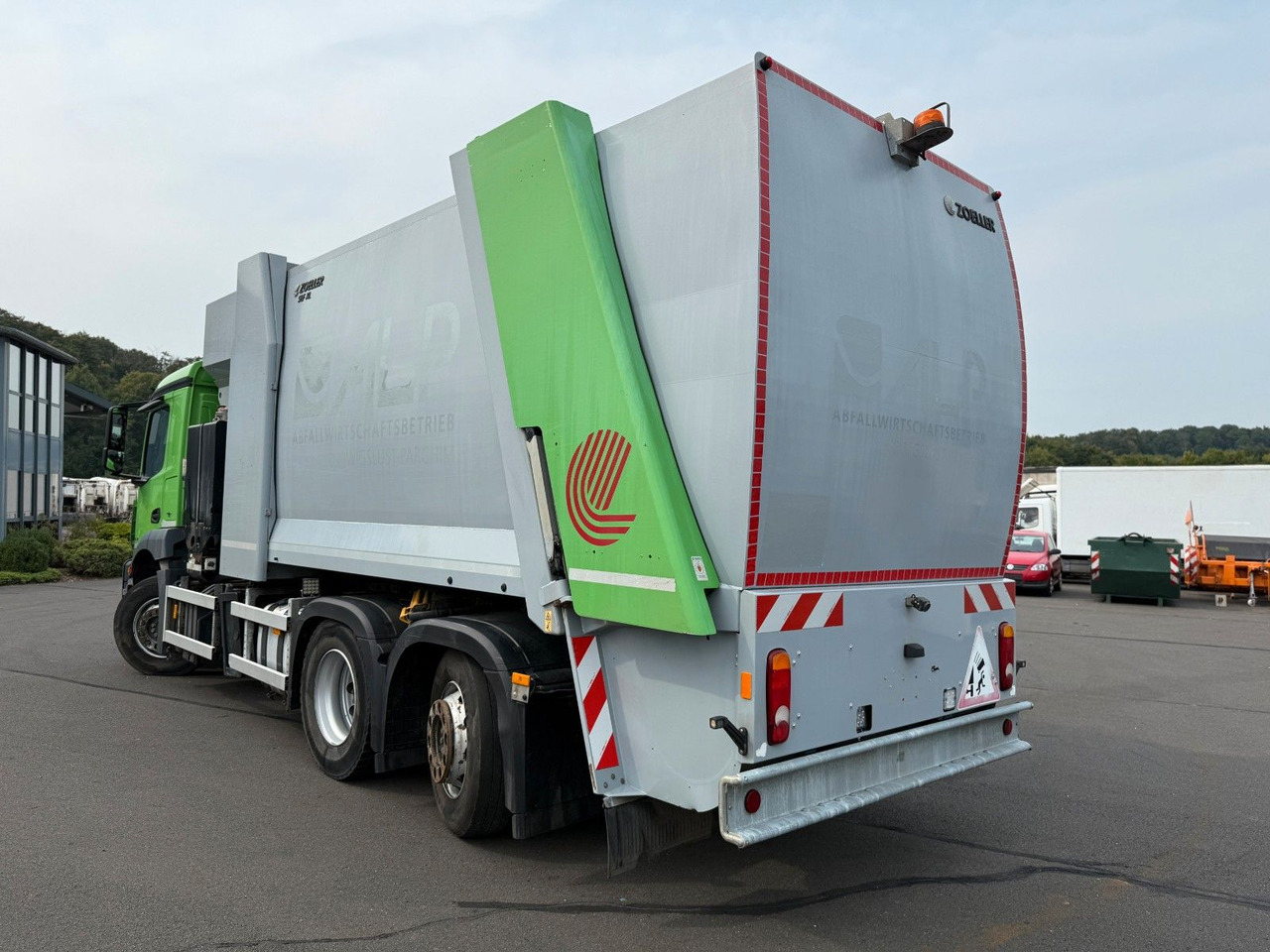 Mercedes-Benz Antos 2533 Seitenlader Zoeller SLF XL - Benne à ordures ménagères: photos 5 Mercedes-Benz Antos 2533 Seitenlader Zoeller SLF XL - Benne à ordures ménagères: photos 5