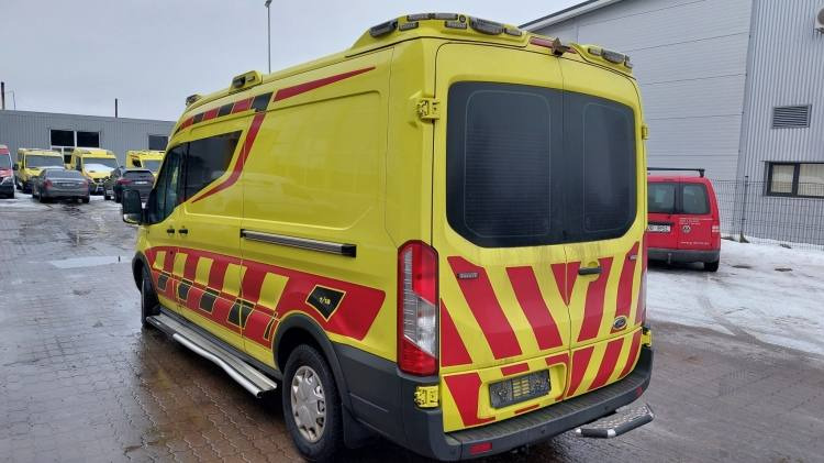 FORD TRANSIT 2,0TDI AMBULANCE KLIMA 1.2018 EURO 6, 3 UNITS  - Ambulance: photos 2 FORD TRANSIT 2,0TDI AMBULANCE KLIMA 1.2018 EURO 6, 3 UNITS  - Ambulance: photos 2