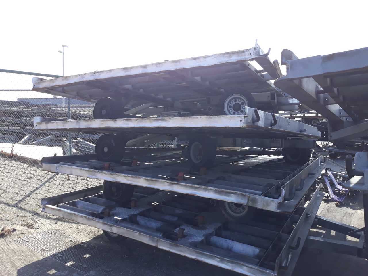 Pallet Dollies - Équipement aéroportuaire: photos 1 Pallet Dollies - Équipement aéroportuaire: photos 1