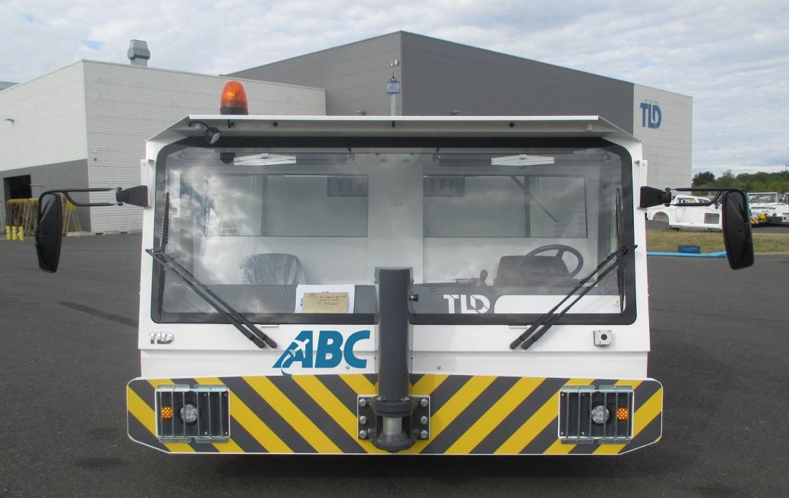 TLD Pushback TMX450 - Tracteur d'avions: photos 1 TLD Pushback TMX450 - Tracteur d'avions: photos 1
