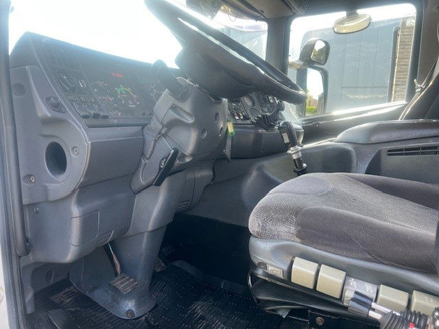 Scania P114-380 - Camion porte-conteneur/ Caisse mobile: photos 5 Scania P114-380 - Camion porte-conteneur/ Caisse mobile: photos 5
