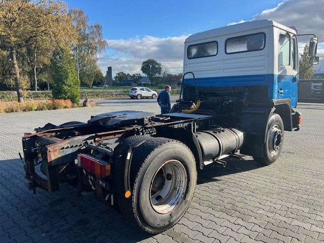 MAN 12.232 18.232 - Tracteur routier: photos 3 MAN 12.232 18.232 - Tracteur routier: photos 3