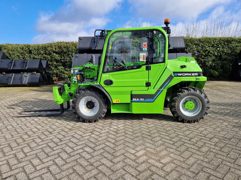 Merlo E-Worker 25.5-90 4x4 - Chariot télescopique: photos 2 Merlo E-Worker 25.5-90 4x4 - Chariot télescopique: photos 2